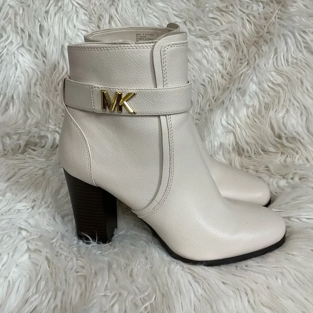 NEW MICHAEL Michael Kors Light Cream Ecru Jilly Faux Leather Ankle Boots Size 9M